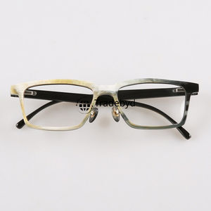 Gafas de lectura de cuerno de Búfalo, marco ecológico elegante hecho a mano para profesionales y estudiantes de Tradebyd - Product Image 1