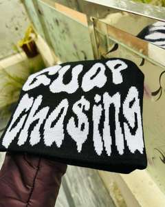 Gorro de punto clásico con material transpirable para atuendos cotidianos. - Product Image 4