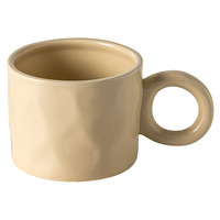Nouvelle arrivée avec surface martelée tasse en céramique inégale tasse de petit déjeuner avec poignée
