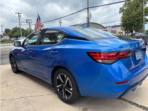 Limpio listo para enviar 2024 N i s a n S e n t r a SV - Product Image 3