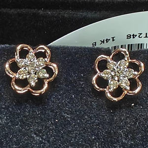 Certifié IGI Or 14 carats Bijoux élégants Boucles d'oreilles en diamant de haute qualité - Product Image 1