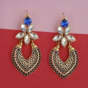 Boucles d'oreilles pendantes Kriaa Blue Kundan Stone Plaqué or 1315523F Produit fin - Product Image 1