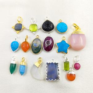 Pendentif en pierres précieuses semi-précieuses naturelles en argent sterling 925 et laiton plaqué or Pendentif en gros Lot pendentif à breloque fait main - Product Image 1