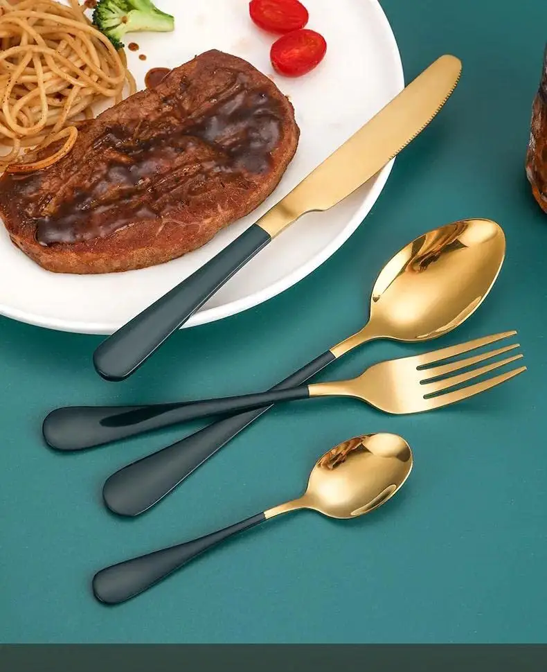 Fabriek Best Verkopende Kosten Hollowware Sets Voor Dining Decoratieve Zwart En Goud Moderne Luxe Italiaanse Bestek Sets Bestek Bestek
