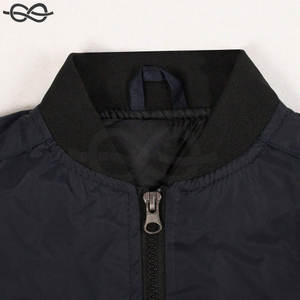 Streetwear personnalisé coupe-vent décontracté de couleur unie imperméable impression personnalisée vêtements d'extérieur chauds et élégants pour garçons - Product Image 3