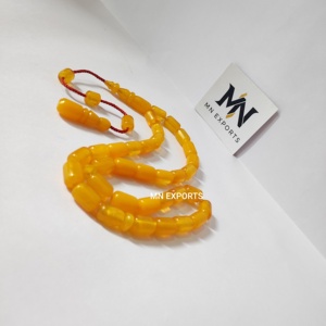 Tasbih de Resina Blanca Color Imitación Marfil con Diente de Lobo Natural, Rosario Musulmán, Misbaha - Product Image 3