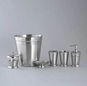 ชุดอุปกรณ์ห้องน้ำโลหะทันสมัยแบบใหม่ล่าสุด 7 ชิ้น ดีไซน์รักษ์โลก สีเงิน ประกอบด้วย ถังขยะ ที่วางสบู่ และที่จ่ายสบู่ - Product Image 6