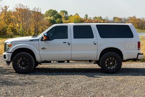 รถฟอร์ด F250 ซูเปอร์ดิวตี้ ลาริเอท ปี 2014 คุณภาพเยี่ยม รุ่น 4x4 ปรับแต่งพิเศษสำหรับการเดินทางไกล เครื่องยนต์ดีเซลเทอร์โบ V8 ขนาด 6.7 ลิตร สภาพสมบูรณ์ ใช้งานได้ดีเยี่ยม สะอาด ดีมาก - Product Image 5