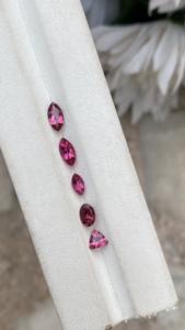 Lot de pierres de tourmaline naturelles de couleur biologique mélangées avec des pierres précieuses en vrac de bonne qualité de couleur 2.08 carat Eye Clean - Product Image 3