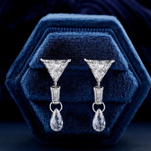 Diamant de laboratoire certifié IGI 3,50 TCW, taille briolette, trois pierres, or blanc, gouttes classiques, mariage, fiançailles, fête, anniversaire - Product Image 1