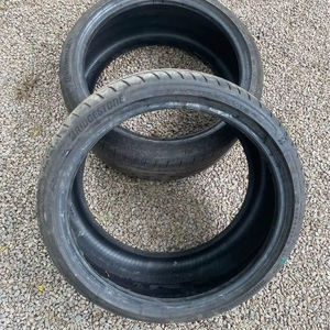 Fournisseur fiable de pneus usagés déchiquetés pour voitures et camions - Vente en gros de pneus de qualité supérieure - Product Image 1