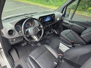 Mercedes-Benz Sprinter 2500 d'occasion à prix bas, modèle 2024, à vendre - Product Image 3