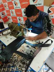 Bandeau pour femmes en cuir de vache véritable et fourrure personnalisable, accessoire de mode, logo personnalisé, taille durable, conçu pour plusieurs fonctions - Product Image 2