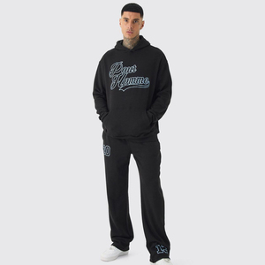Conjunto Deportivo Personalizado para Hombre con Sudadera con Capucha y Pantalones Jogger, Bordado e Impreso, Estilo Otoñal, Costuras en Contraste, Algodón Grueso, Talla Grande - Product Image 1