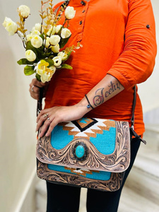 Nouveau sac en cuir usiné aztèque occidental de style innovant sac en pierre turquoise coloré vintage sacs à main en cuir matelassé aztèque unique - Product Image 2