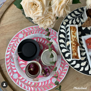 Plateau de service artisanal en os d'animal et nacre, design personnalisé poli, toucher réel - Golfe, Émirats arabes unis, Dubaï - Product Image 4