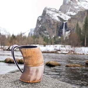 Tasse à corne à boire Viking authentique Divit | Chope à corne de bière de Noël classique | Tasse à corne/Stein d'une capacité de 24oz (Jarl poli) - Product Image 3