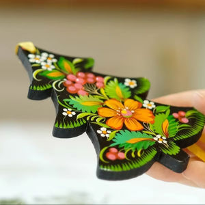 Ornements de Noël en bois écologiques modernes avec finition brillante, étoiles, anges et flocons de neige - Product Image 1