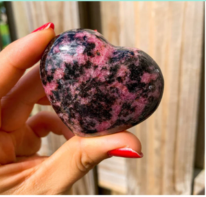 Vente en gros de pierre naturelle en forme de cœur en rhodonite pour la décoration - Product Image 4