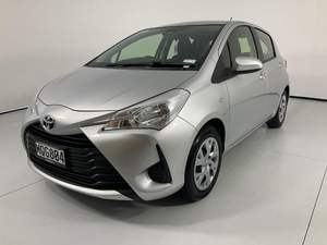Toyota Yaris Hatchback GX 2020, 2WD, Automático, Gasolina - Product Image 3