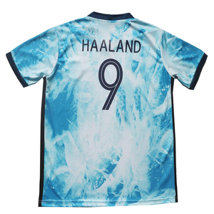 Conjunto de Camiseta y Pantalones Cortos de Fútbol Unisex para Adultos, Impresión por Transferencia de Calor Personalizada, Logotipo Personalizado, Diseño de Color Degradado, 100% Poliéster - Product Image 3