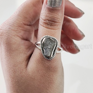 Anillo de Piedra Natural para Mujer, Anillo Bohemio con Labradorita en Bruto, Joyería para Fiestas y Navidad, Anillo de Plata de Ley 925 - Product Image 4