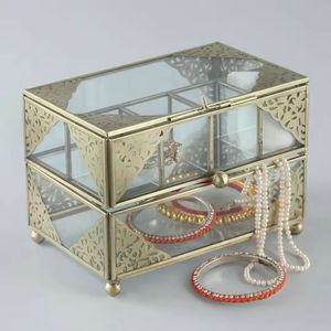 Nouvelle conception de boîte à bijoux de taille moyenne boîte à bijoux de couleur or en métal et verre de qualité supérieure - Product Image 2
