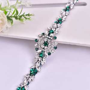 Cinturón de Novia Ajustable con Pedrería Color Marfil Bridella BS124KL - Product Image 5