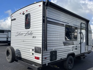 Venta al por mayor: Nuevo y económico Silver Lake L-e 1600R-B-L-E 2025 (E-a-s-t To W-e-s-t S-i-l-v-e-r L-a-k-e) - Product Image 3