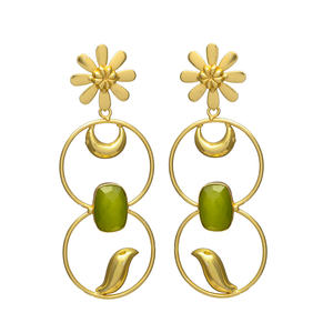 ต่างหูห้อยดีไซน์โดดเด่นชุบทองประดับพลอยสีเขียวโมนาลิซ่า ต่างหูทองเหลืองสำหรับผู้หญิงและเด็กผู้หญิง - Product Image 1