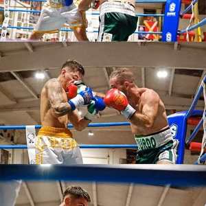 Casco de boxeo de cuero de vaca de alta calidad de Waseem Impex Professional High-Demand Martial Arts y Boxing Gears - Product Image 5