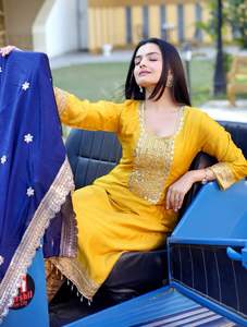 Seda romana de diseñador Premium con bordado de lentejuelas Kurti Pant y Dupatta Fabricante de India a precio mayorista - Product Image 2