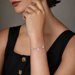 Bracelet à breloques religieuses en or blanc 92,5 plaqué or rose et rhodium, incrusté de diamants, motif clé et fleur, platine, modèle 191381 - Product Image 6