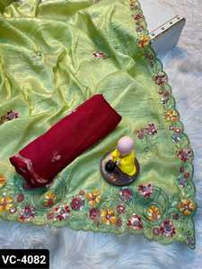 Las últimas mujeres usan tela Premium Gold Crush con lentejuelas de múltiples hilos C Pallu Work con Arco Cut Border Saree con piezas de blusa - Product Image 2