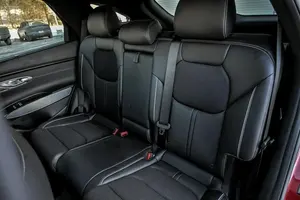 GENESIS GV70 2.5T 2024 USADO, Volante a la Izquierda/Derecha - Product Image 4