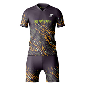 Conjunto de camiseta y pantalones cortos de fútbol para hombre, equipo de fútbol personalizado, ropa deportiva transpirable, fabricante OEM - Product Image 1