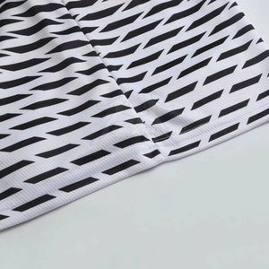 Ropa de baloncesto personalizada ligera para combinar y practicar Uniforme de baloncesto para niños y adultos - Product Image 6