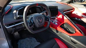 Corvette Stingray Coupé 2LT 2023, Bajo Kilometraje, Motor en Excelente Estado, Transmisión Automática, Techo Panorámico, Luces LED, Listo para Enviar - Product Image 2