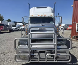 Best!! Cheap Price 2008 2010 For-<b>FreightlinerS</b> FLD132 Classic XL RHD/LHD Used Sleeper Semi <b>Truck</b> Worldwide Delivery - Product Image 3