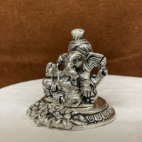 Nouvel Arrivage Décoration de Temple Faite à la Main en Aluminium Gravé Plaqué Argent Shri Ganesh 3,5 Pouces Cadeau de Mariage Porte-Bonheur Nouveau