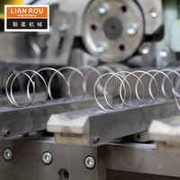 Machine à ressorts ensachés LianRou pour matelas et canapés, 180 ressorts/min, contrôlée par PLC, servo 380V 43kw LR-PS-UVS/UVD 150/160