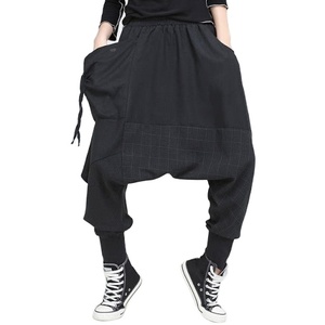 Pantalon sarouel baggy de jogging en coton blanc noir de couleur unie pour hommes avec doublure personnalisée et conception empilée pantalon à entrejambe droit pour hommes - Product Image 3