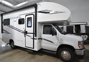 ENVÍO GRATUITO PARA LA AUTOCARAVANA JAYCO REDHAWK SE FORD CHASSIS 20LF 2026. AUTOCARAVANAS CLASE C NUEVAS DISPONIBLES EN STOCK - Product Image 1