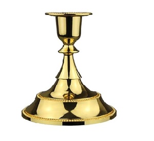 Bougeoir en métal d'inspiration antique avec design vintage pour centre de table de réception de mariage et décoration de la maison - Product Image 1