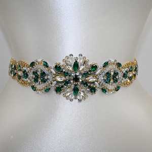 Ceintures de mariage Bridella BS433GKL en ruban vert, strass et perles, avec ajustement confortable pour mariages, bals de promo et événements formels - Product Image 2
