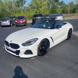 2022 BMW Z4 SDrive30i 2dr Roadster con cámara trasera asientos de cuero de dirección izquierda - Product Image 3