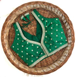 Chemisier moderne à col en V avec motif brodé Feuille de fil pailleté Travail brodé Design tissé à la mode pour les mariages - Product Image 6