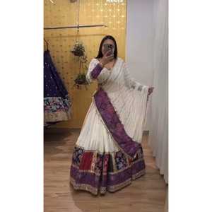 Nouvelle collection de tenues modernes et festives Lehenga Choli avec dupatta, tissu Georgette de qualité supérieure et doublure en coton pour les fêtes - Product Image 1