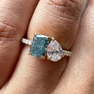 Anillo de Diamantes Toi et Moi con Diamante Cultivado en Laboratorio de Color Azul Fantasía, Corte Pera y Radiante, Certificado por IGI, en Oro de 14k, Banda de Diamantes Redondos, Regalos - Product Image 1