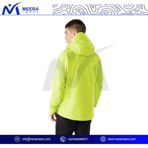 Chubasquero transpirable con Capucha ajustable y revestimiento resistente al agua para una mayor comodidad durante actividades de alta intensidad - Product Image 6